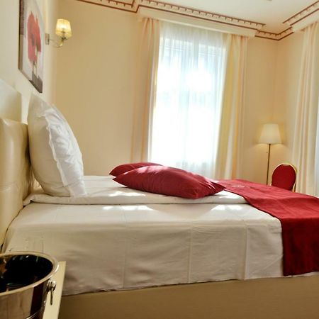 Top Royal Central Brasov Luaran gambar