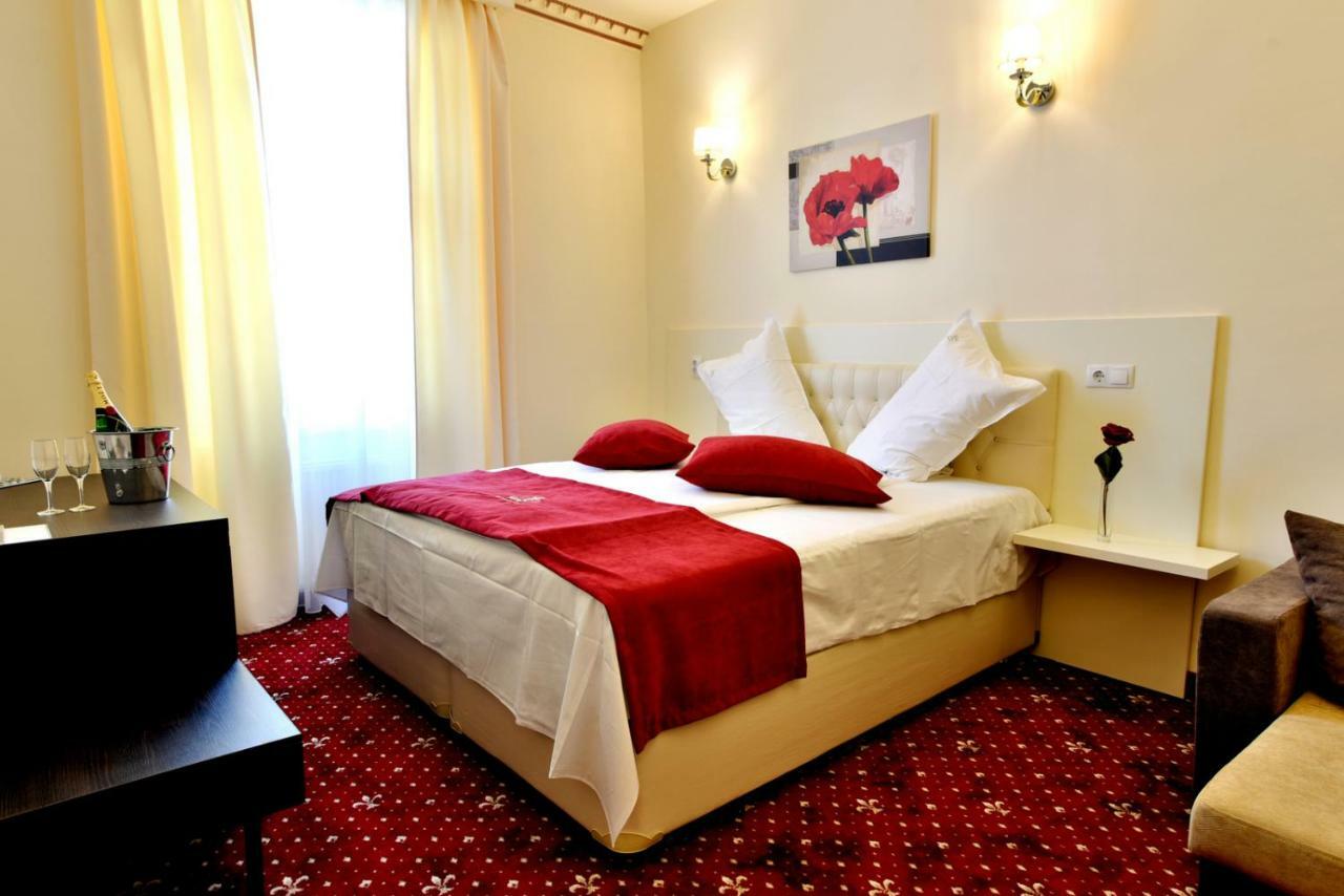 Top Royal Central Brasov Luaran gambar