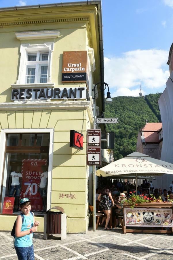 Top Royal Central Brasov Luaran gambar