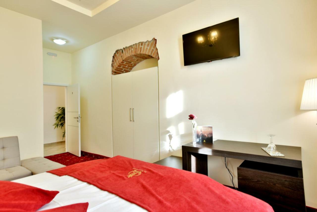 Top Royal Central Brasov Luaran gambar